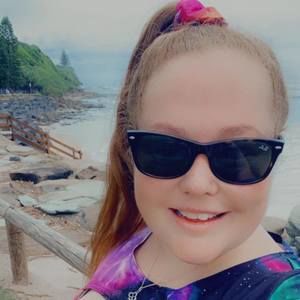 Meet your Posher, Lauren